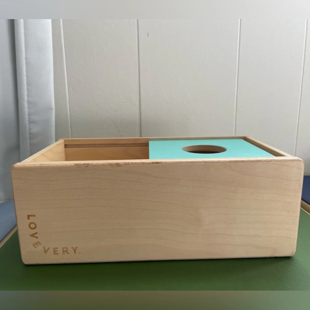 Lovevery Sliding Top Box - Picture 2 of 6